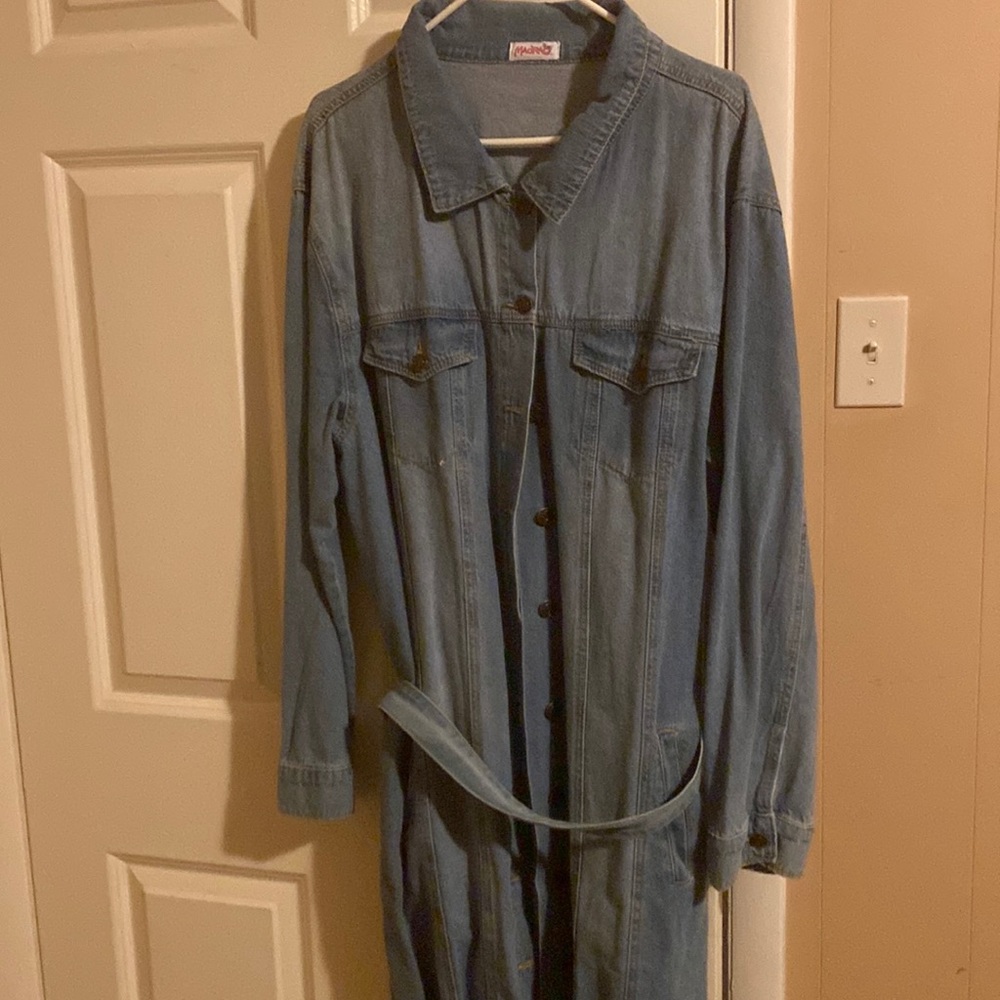 Long sleeve denim dress coat.